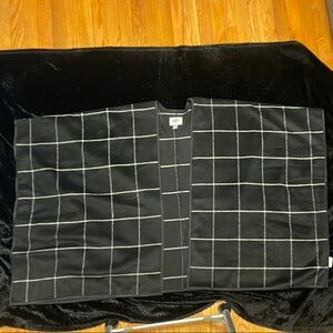 Old Navy Black and Cream open front block pattern poncho